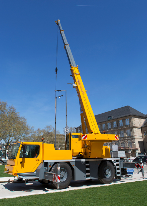 crane rental companies in uae