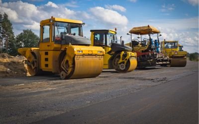 heavy equipment rental uae